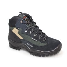 Materials: Suede / Mesh upper-Lining: Spotex Breathable/ Water Resistant Lined-Heel And Sole: Synthetic Sole-Fastenings: Six Metal D Ring Lace Up-Main Features: A Padded Ankle Collar-Weight: 1020g- -Wolf is our best selling, lightweight, lowland walking boot. As with all our boots, the fitting is superb which makes Grisport the most comfortable boots that are available in the UK. Available in sizes 36 right through to 47.